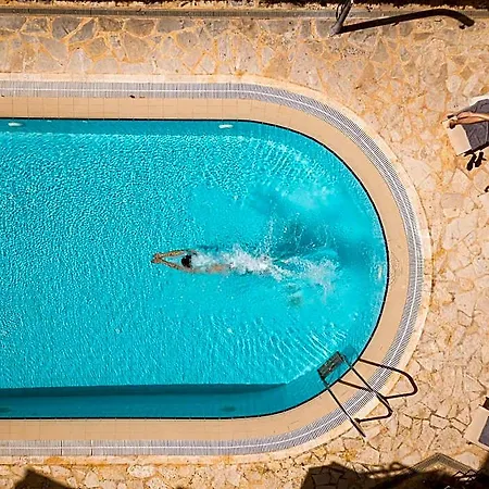 Meliti Waterfront Otel 4*